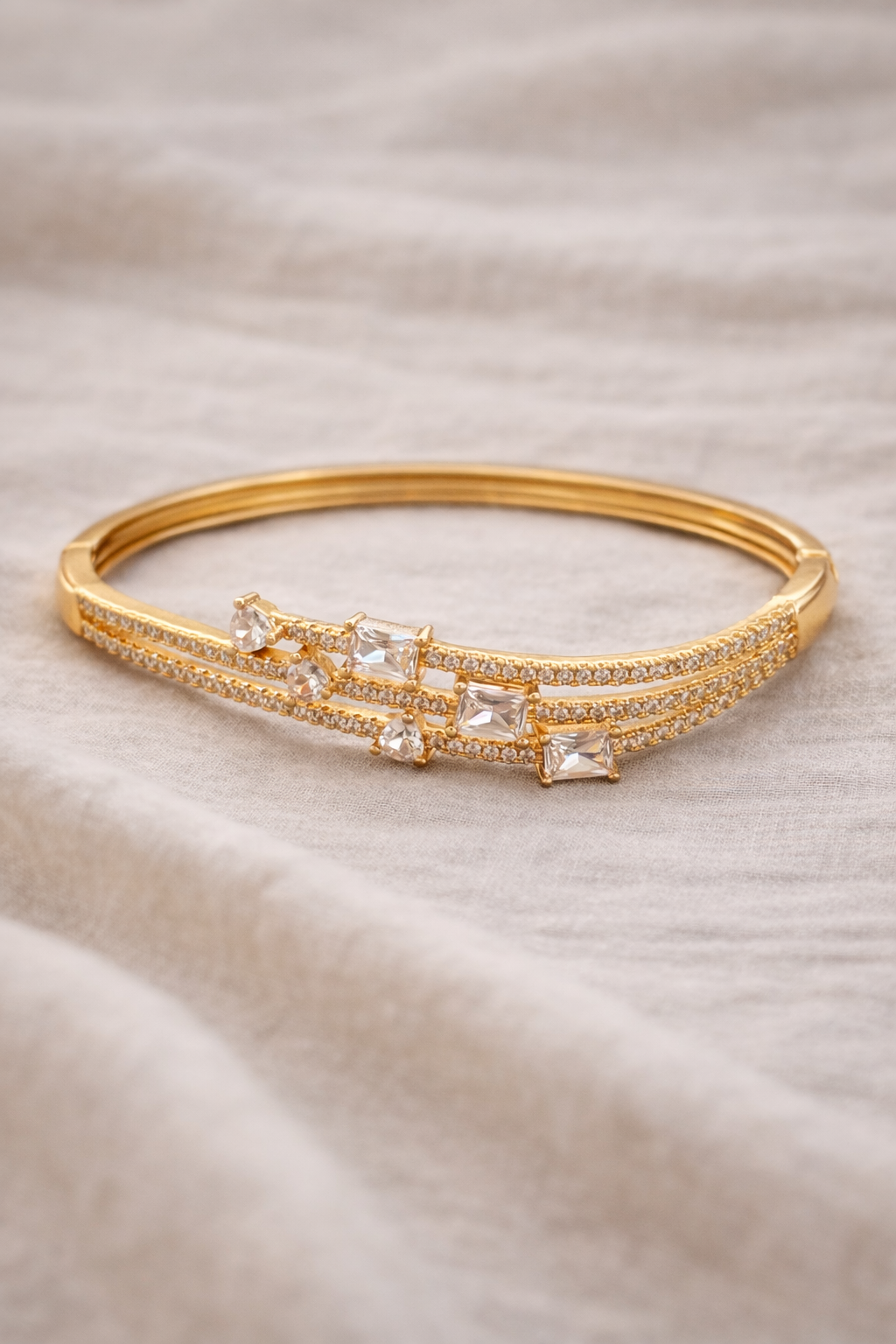 Lunara Arc Bracelet