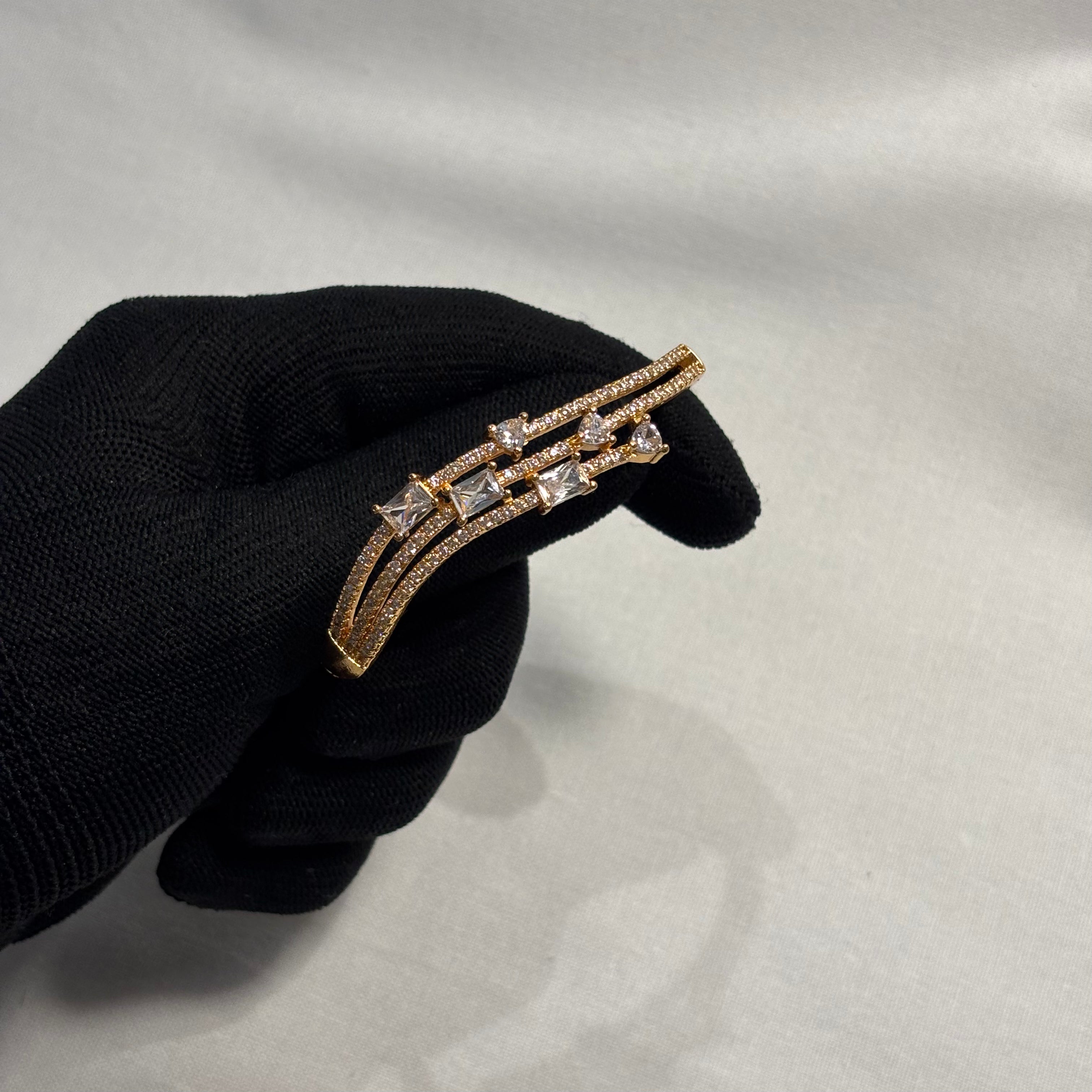 Lunara Arc Bracelet